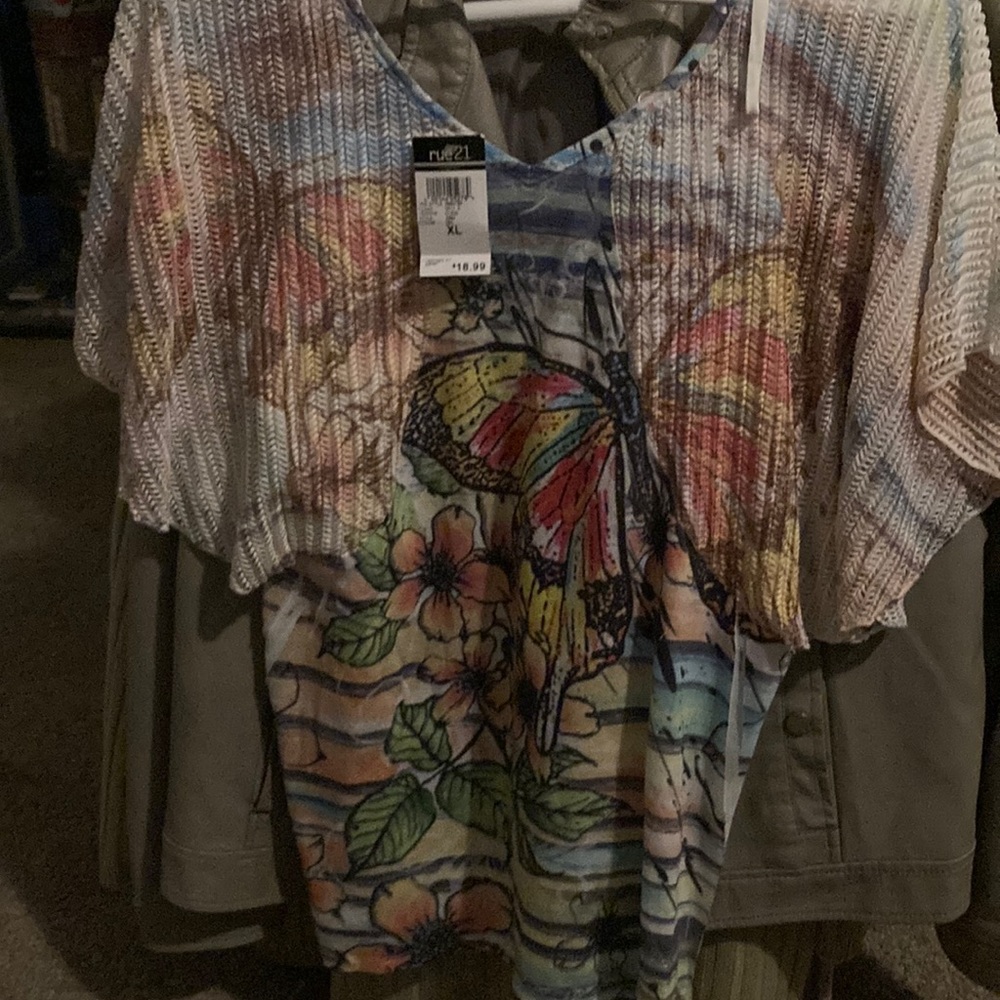 Women’s brand new pretty light weight shirt with butterfly and flowers